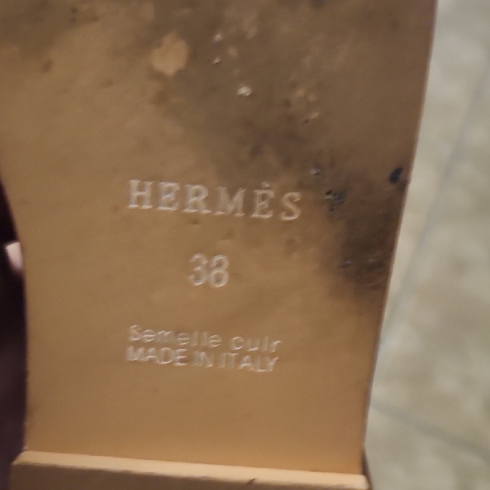 Hermes Emerald Green Women's Sandals - Picture 4 of 11